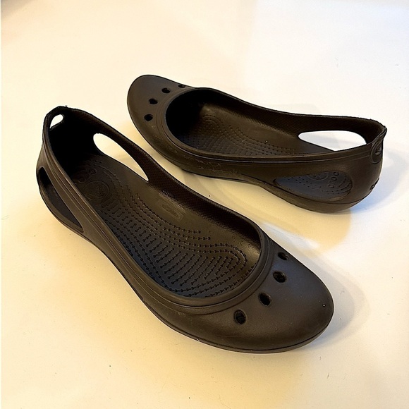 Crocs Brown Kadee Flats Size 7 - Picture 1 of 8